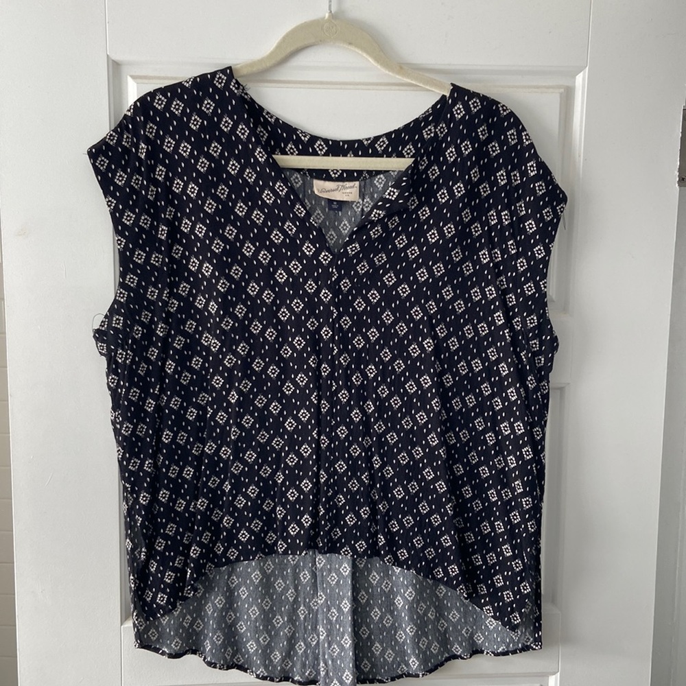 Universal Thread cap sleeve blouse